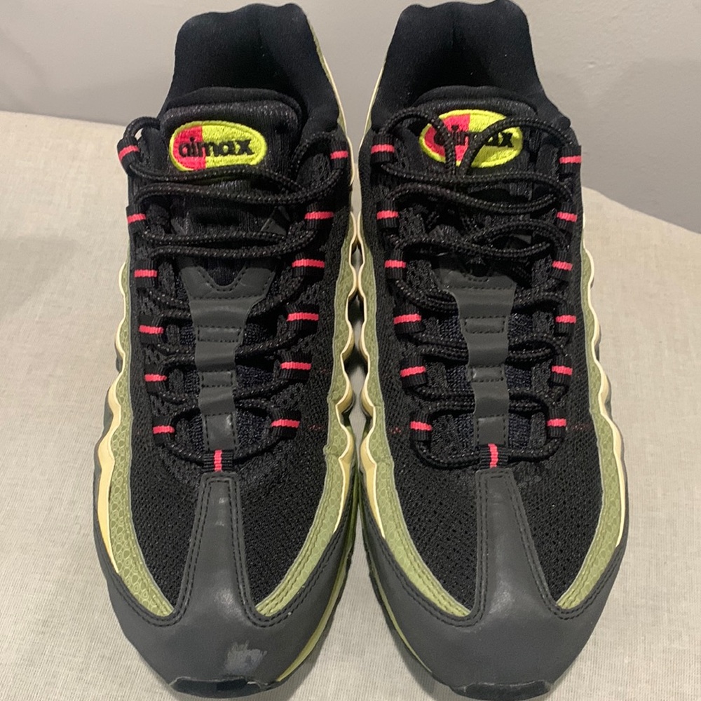 Air Max green, black and pink Nike check